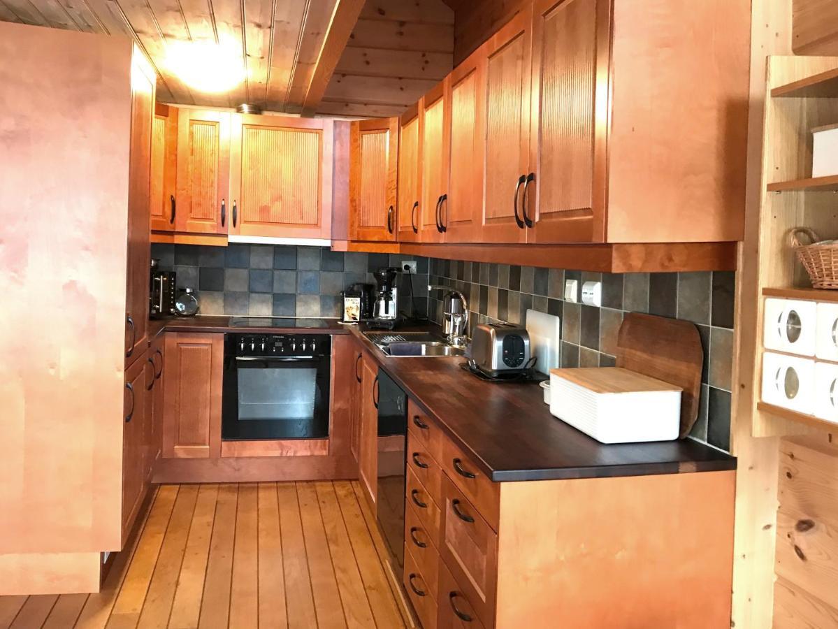 Seaside 3-Bedroom House Svelgen ภายนอก รูปภาพ